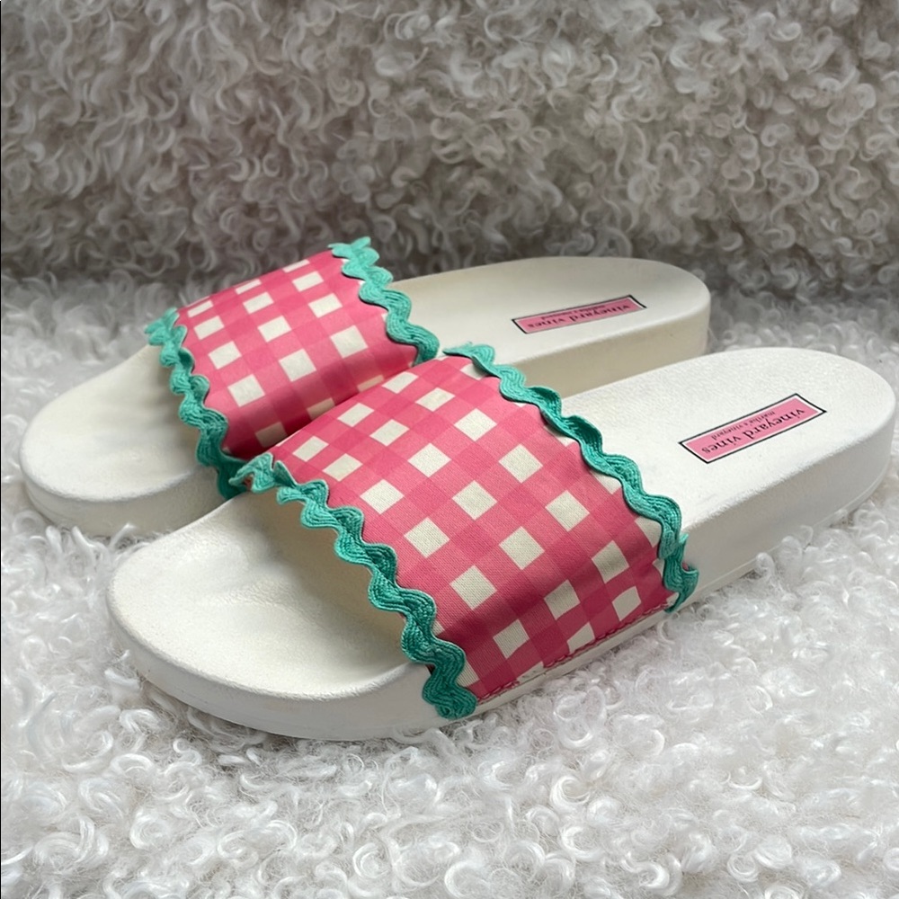 Vineyard Vines Pink and White Checkered Slide Sandals
